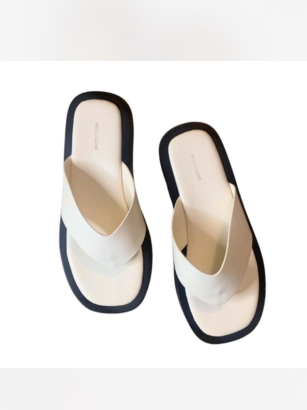 NWOT PrettyLittleThing Cream and Black V-Strap Slide Sandals
